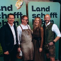 Maria Fanninger, Hannes Royer, Max Stiegl, Mario  | © Land schafft Leben, Mila Zytka